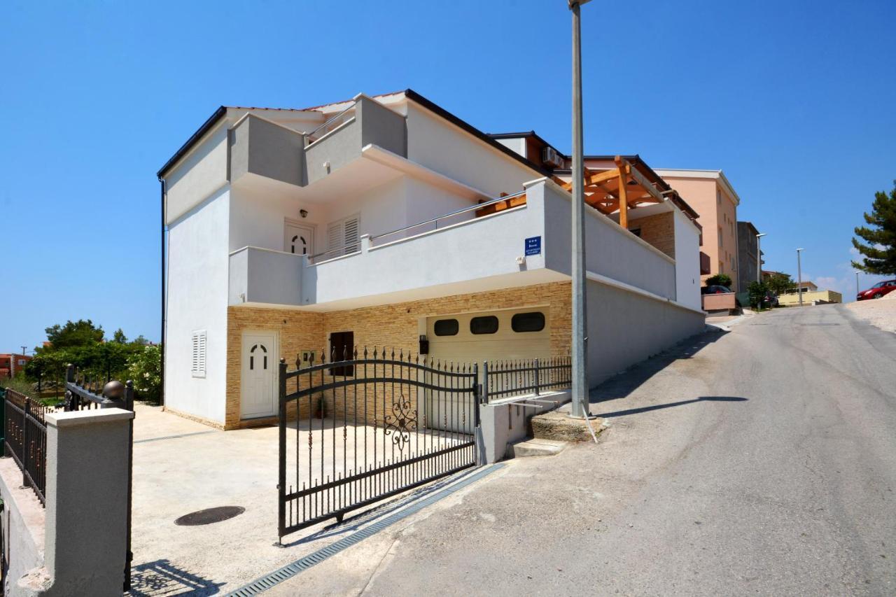 Apartment Wild Rose Podstrana Exterior foto